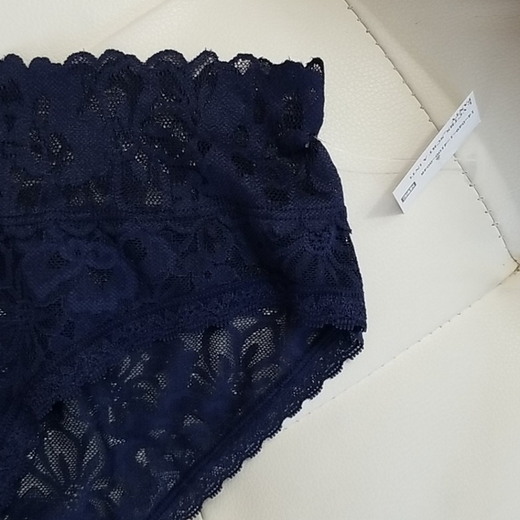 Victoria's Secret Panty - Picture 4 of 10